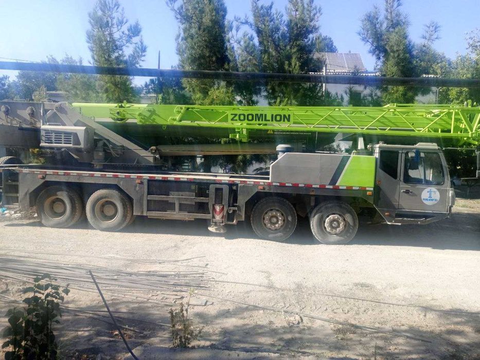 Автокран ZOOMLION 55т
