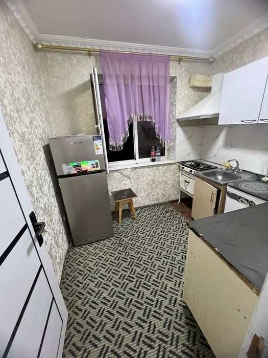 Вокзалда 1 хонали квартира ижарага берилади