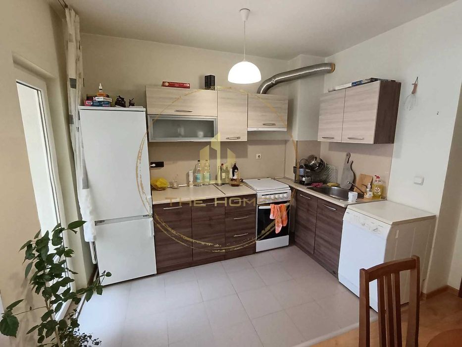 Дава се под наем Двустаен апартамент в Варна, Колхозен пазар - 60 кв.м за 325 € - Снимка #1