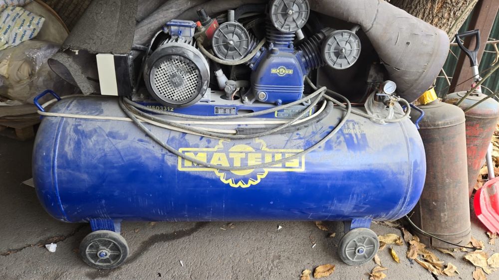 Компрессор 500л Масляный