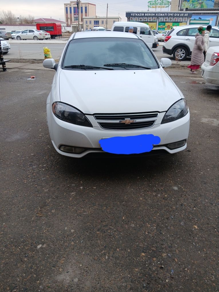 Lacetti gentra qilingan