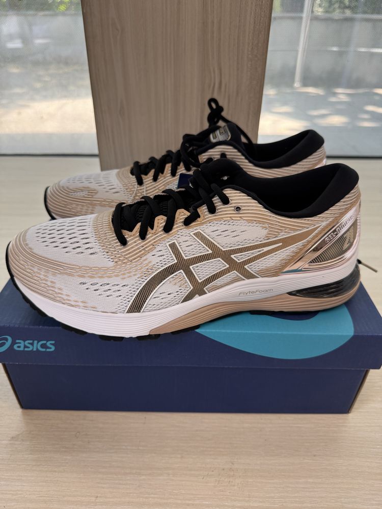 Маратонки ASICS GEL NIMBUS 21.Номер 44
