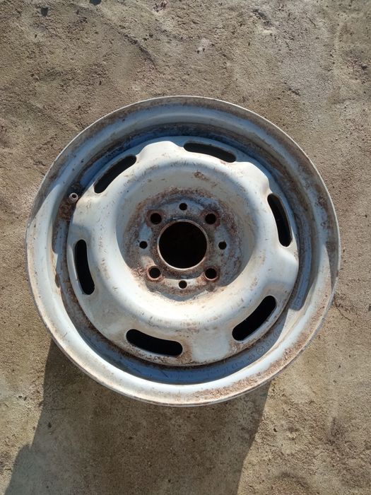 Продам штампованный диск