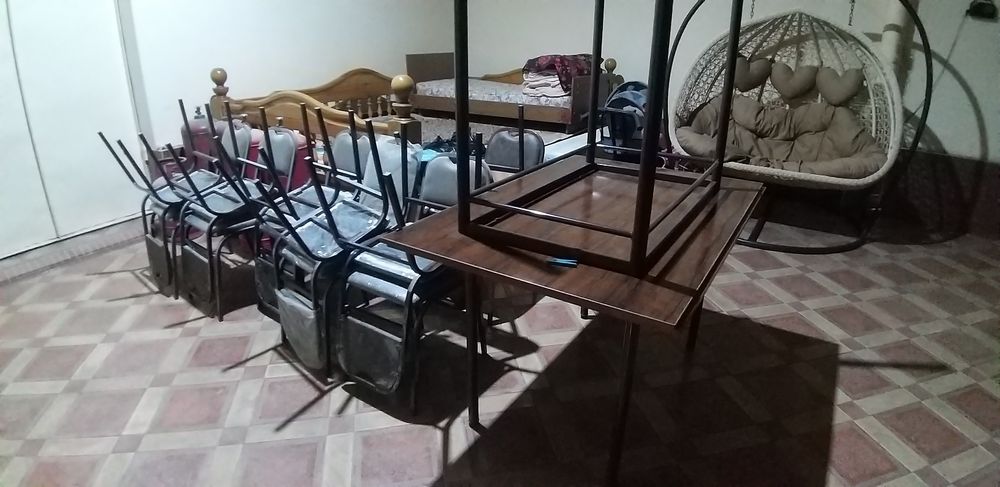 Yap yangi stol stular 12 talik