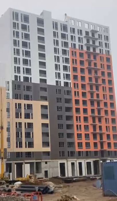 Продам 3х ком. ЖК Багыстан 2. Паркинг в доме! Черновая! Торг!