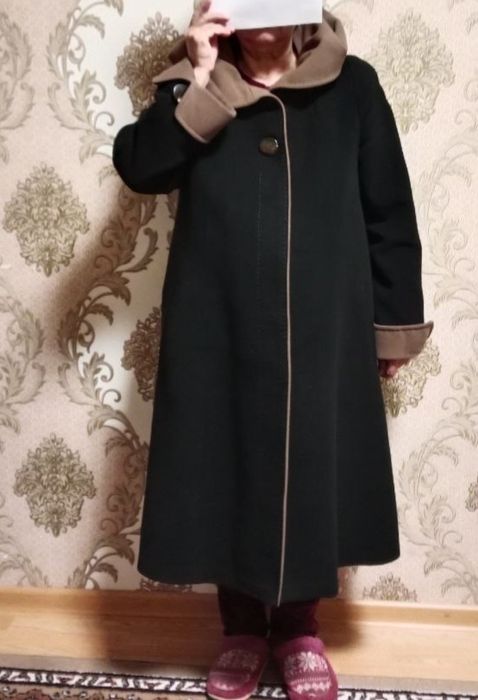 Продаётся пальто.