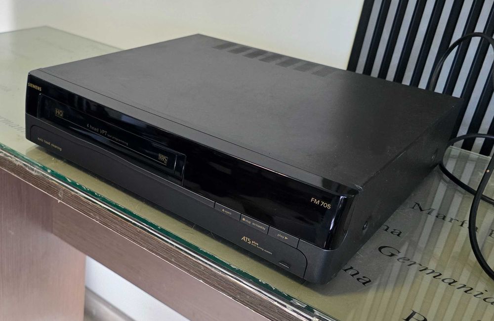 VHS/Video player Siemens FM705 - import Germania