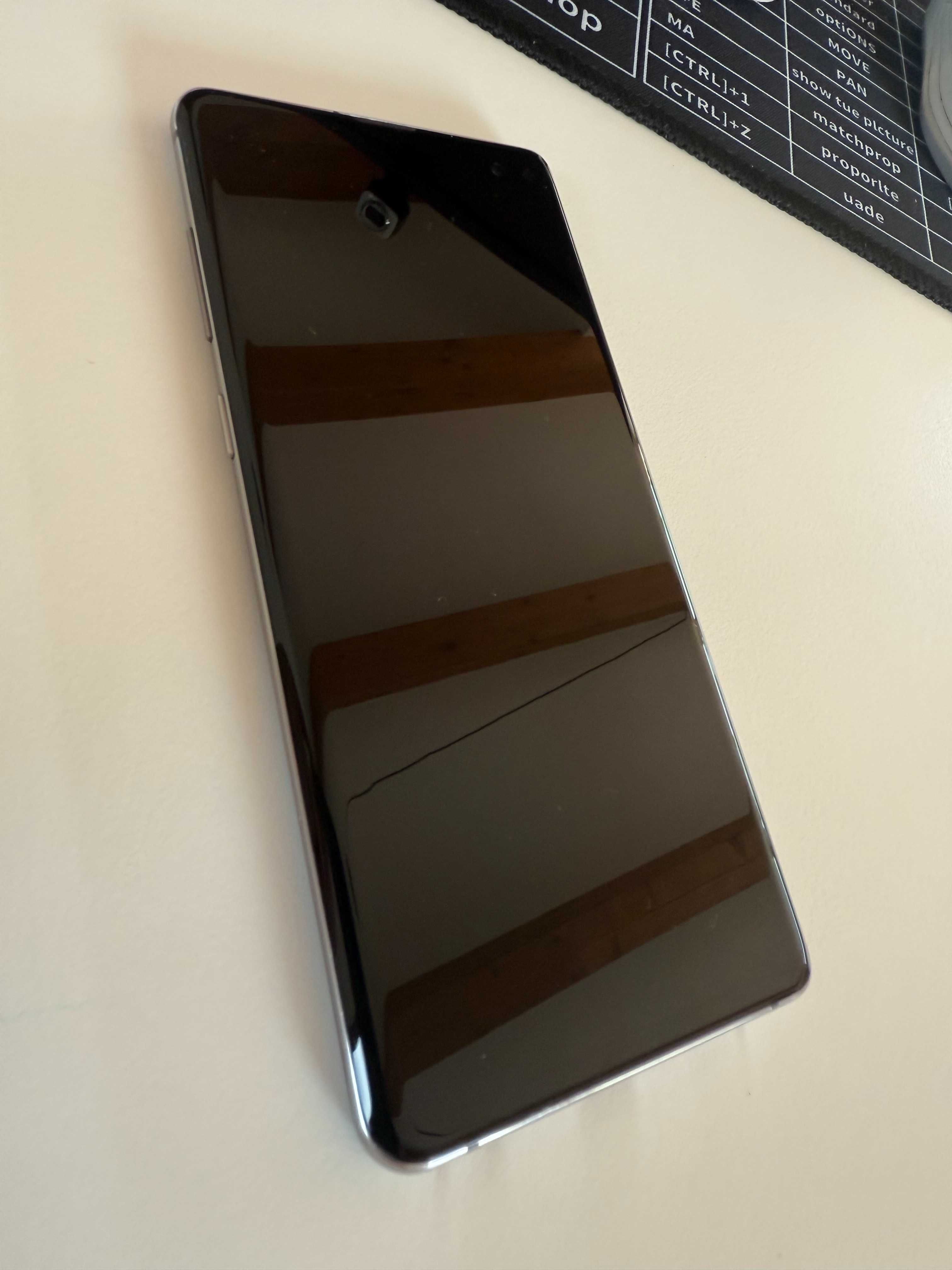 Samsung Galaxy S10+ 128 GB, 8GB RAM – stare foarte bună, dual SIM