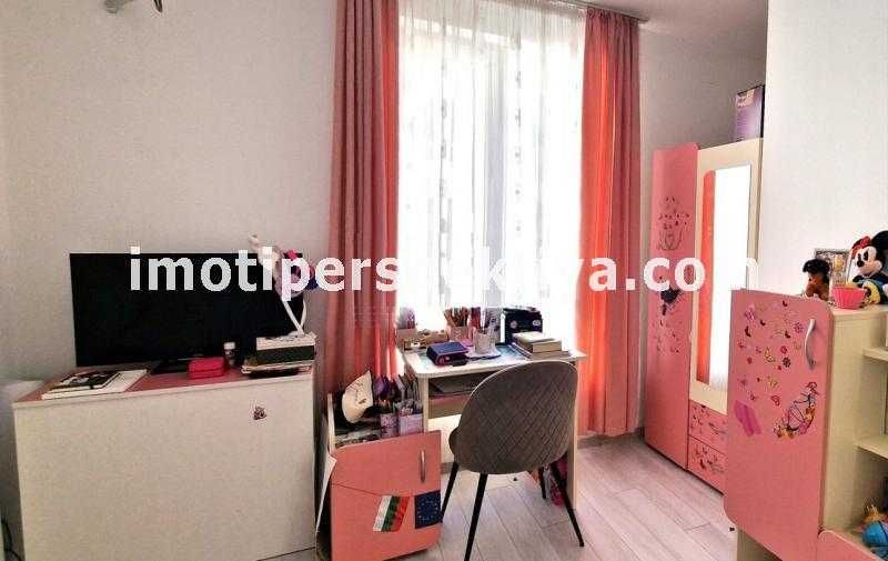 Продава се Тристаен апартамент в Пловдив, Христо Смирненски - 97 кв.м за 1784 €/кв.м - Снимка #7