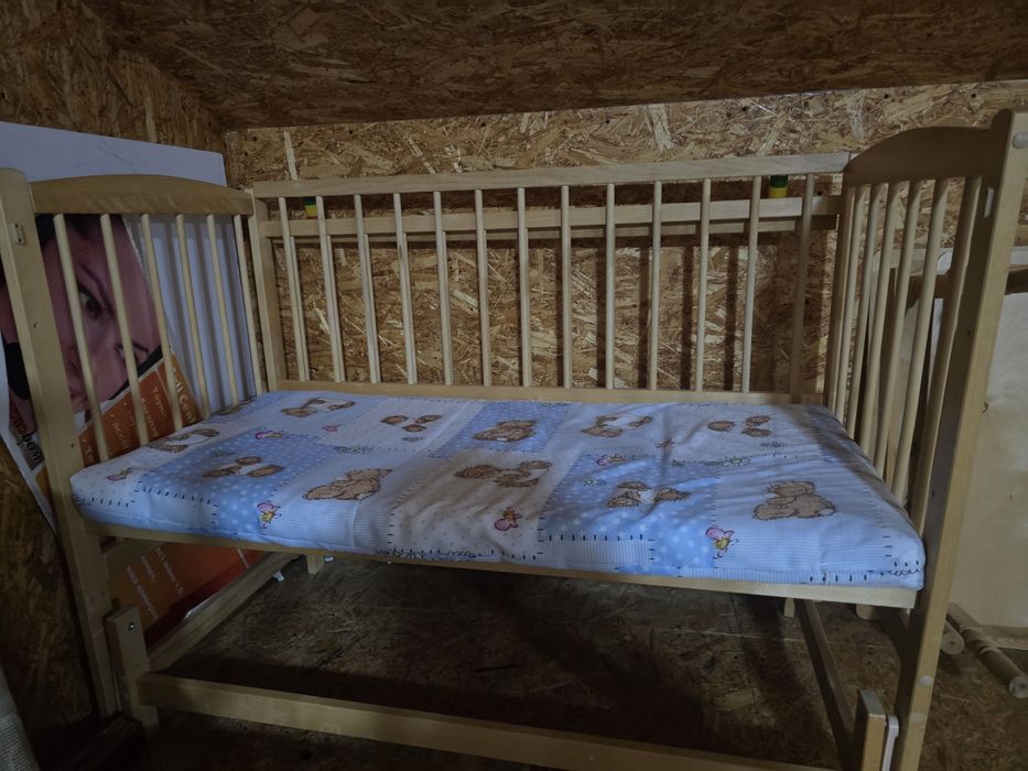Детская кроватка