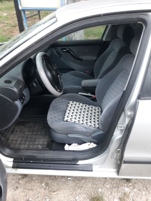 Vand seat toledo an 2001 in stare buna de functionare