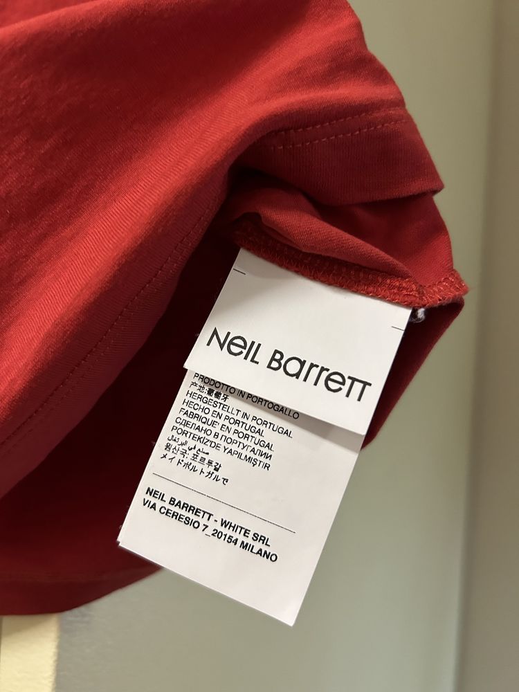 Tricou Neil Barrett