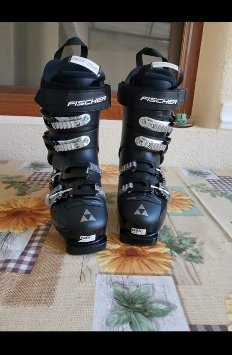 Vând clăpari de schi/ski Fischer RC4 MyCurv