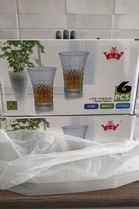 Продам бокалы  срочно