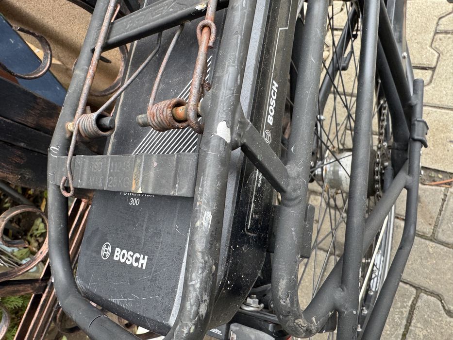 Vand Bicicleta  Hercules Dama 28^ cu motor Bosch