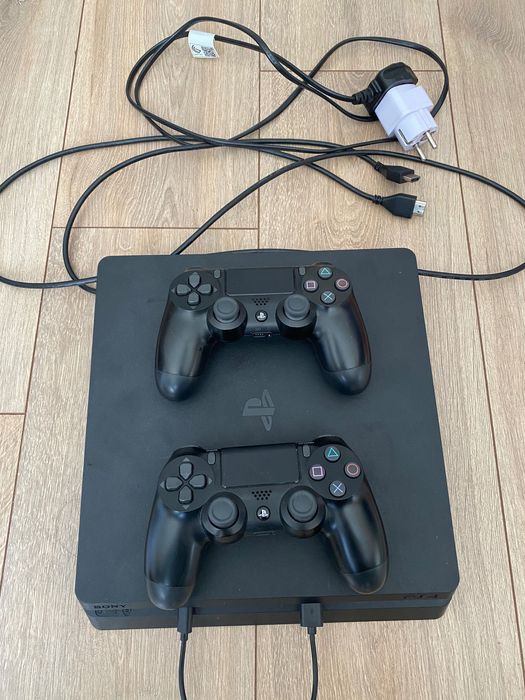 PlayStation 4 +FIFA22, FIFA20