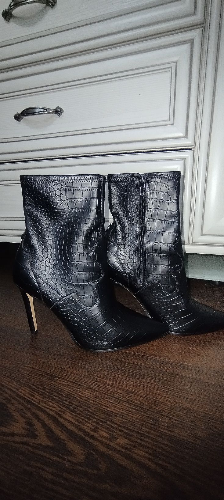 Ghete/botine Guess 36