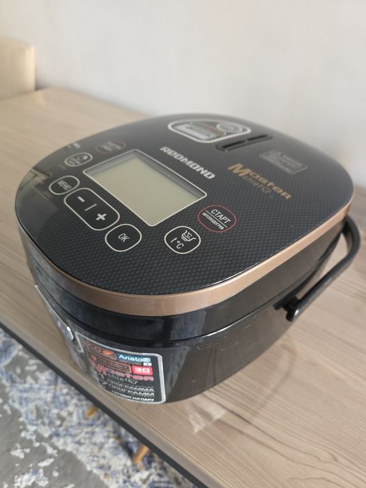 Продается многофункциональный мультиварка привезенного из Дубая