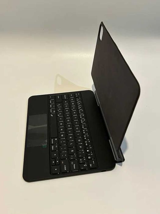 Husa Earto pt iPad 11 inch Keyboard Magic Style - QWERTZ