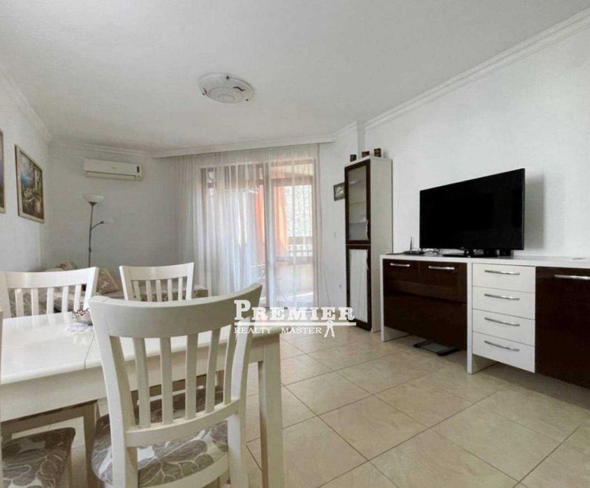 Просторен двустаен в комплекс “Фрегата“ в центъра на Свети Влас