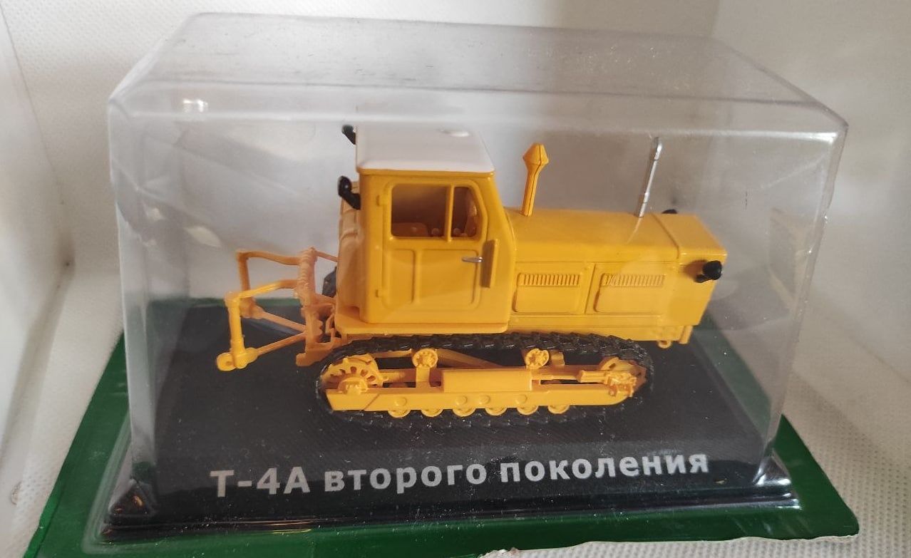 Продам модели тракторов в масштабе 1/43.