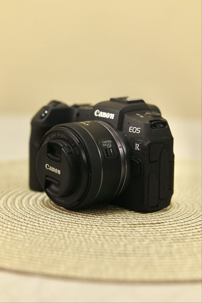 Canon EOS RP + 3 обектива и 4 батерии
