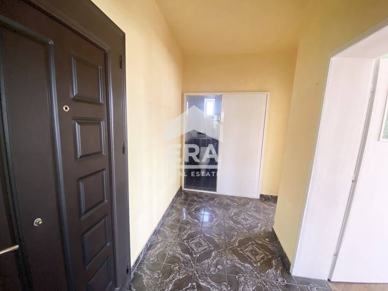 Продава се Четиристаен апартамент в Варна, Окръжна болница - 123 кв.м за 1622 €/кв.м - Снимка #8