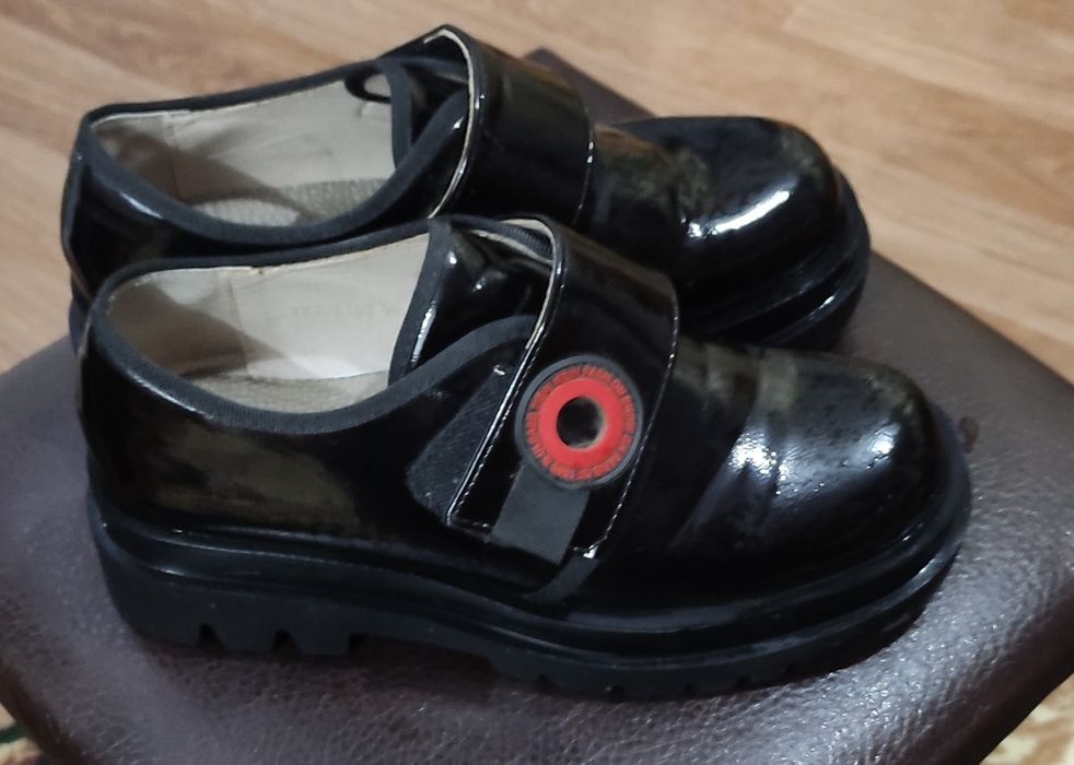 Продам обувь в школу состояние идеальное