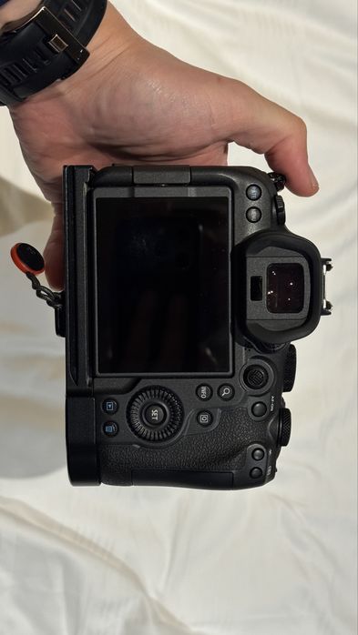 Vand Canon R6 II si Canon R6