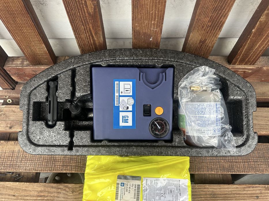 Авариен комплект за Опел Астра J