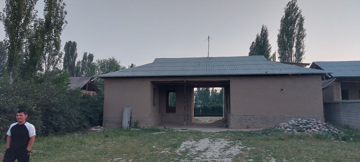 Учаска сотилади 7.3 сотик 
Срочна учаска сотилади 7.3 сотик.
Парке