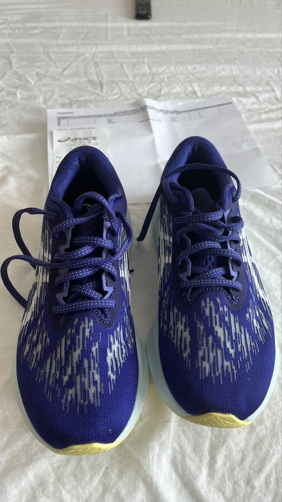 Маратонки за бягане Asics Novablast 3
