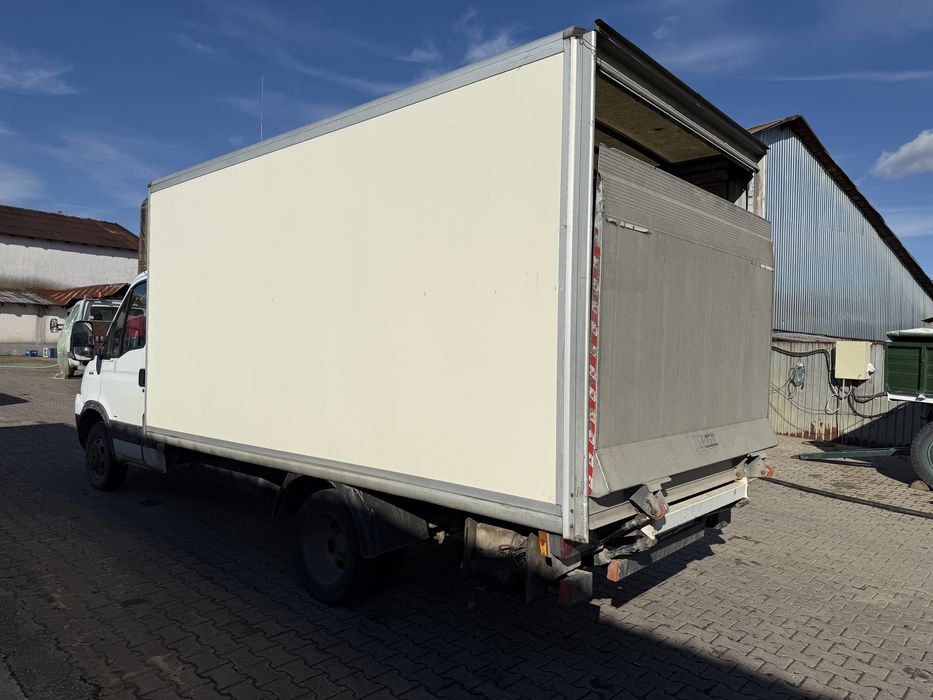 Iveco daily cu lift  40c18 35c18  3.5tone