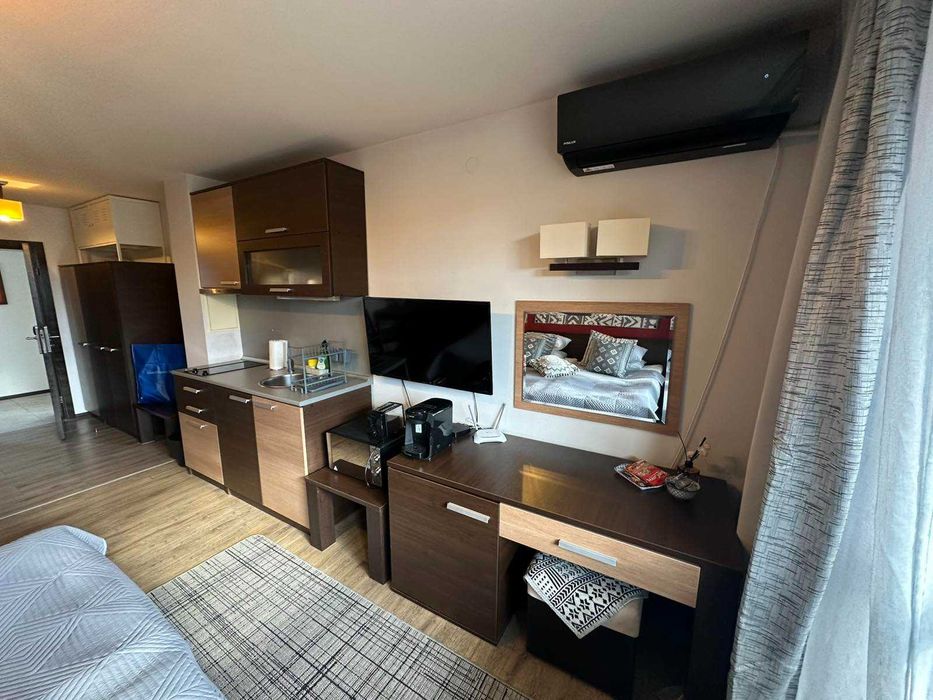 Студио с уникална гледка и ниска такса поддръжка за продажба