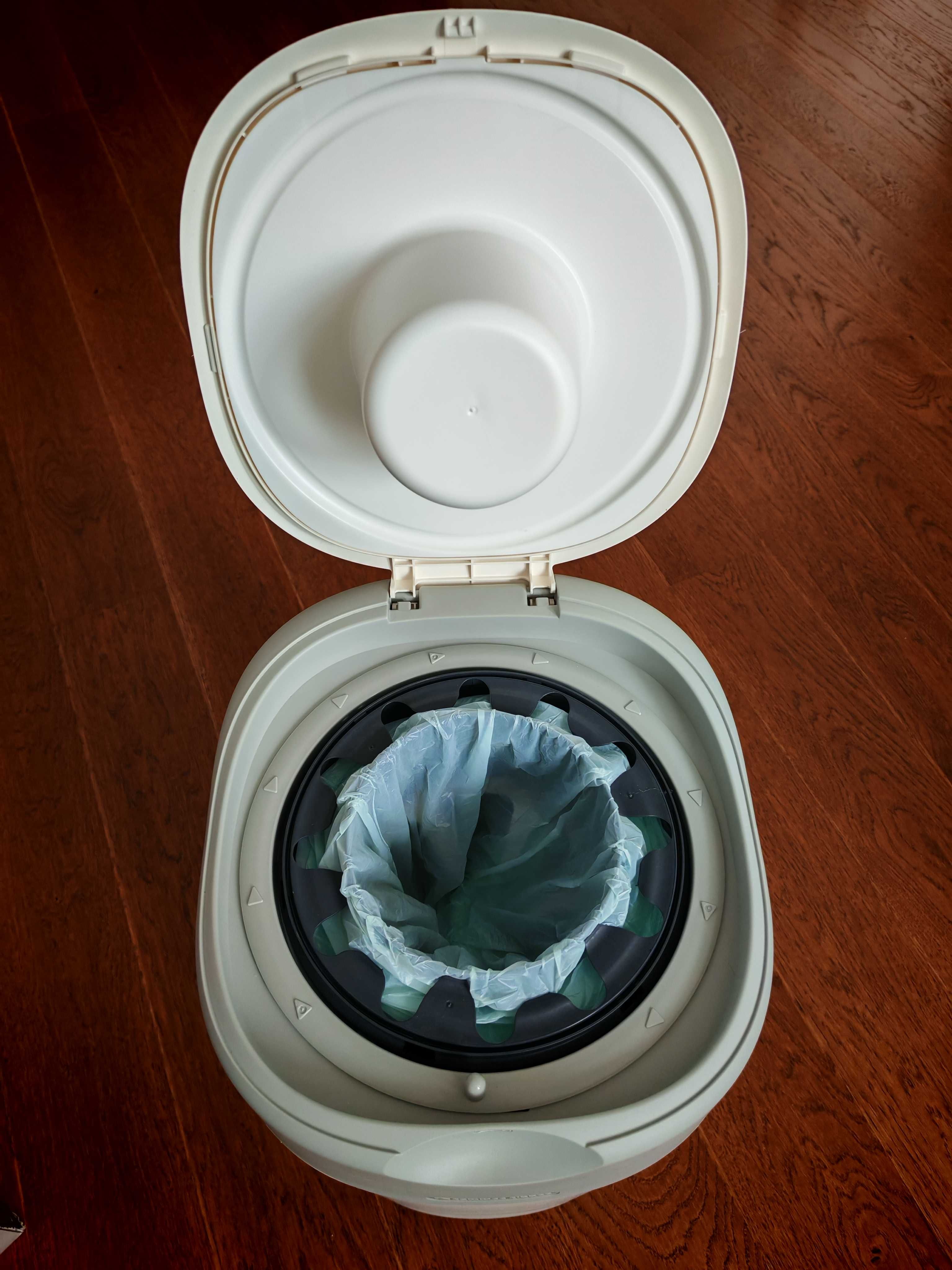 Хигиенен кош за пелени Tommee Tippee - Twist and Click
