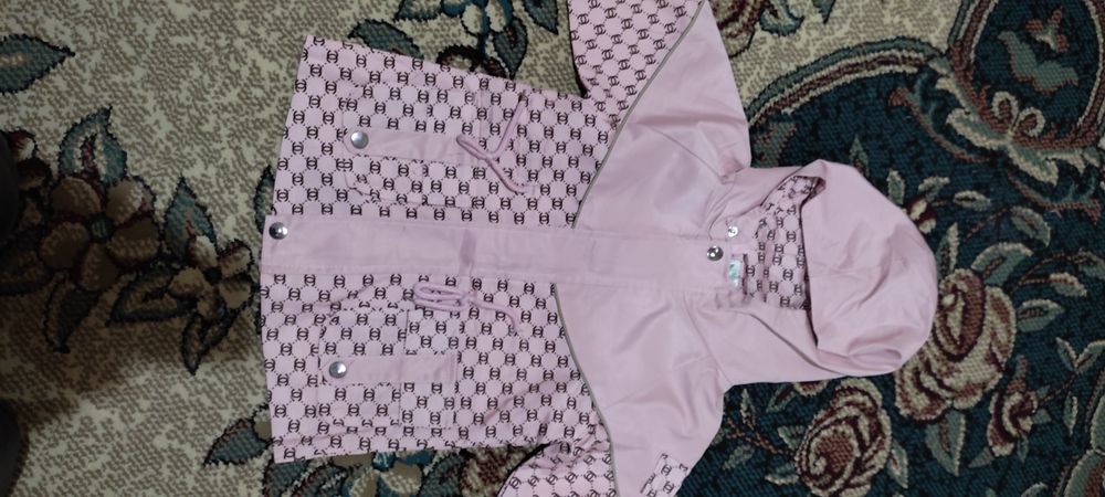 Куртка для девочек 5-6 лет