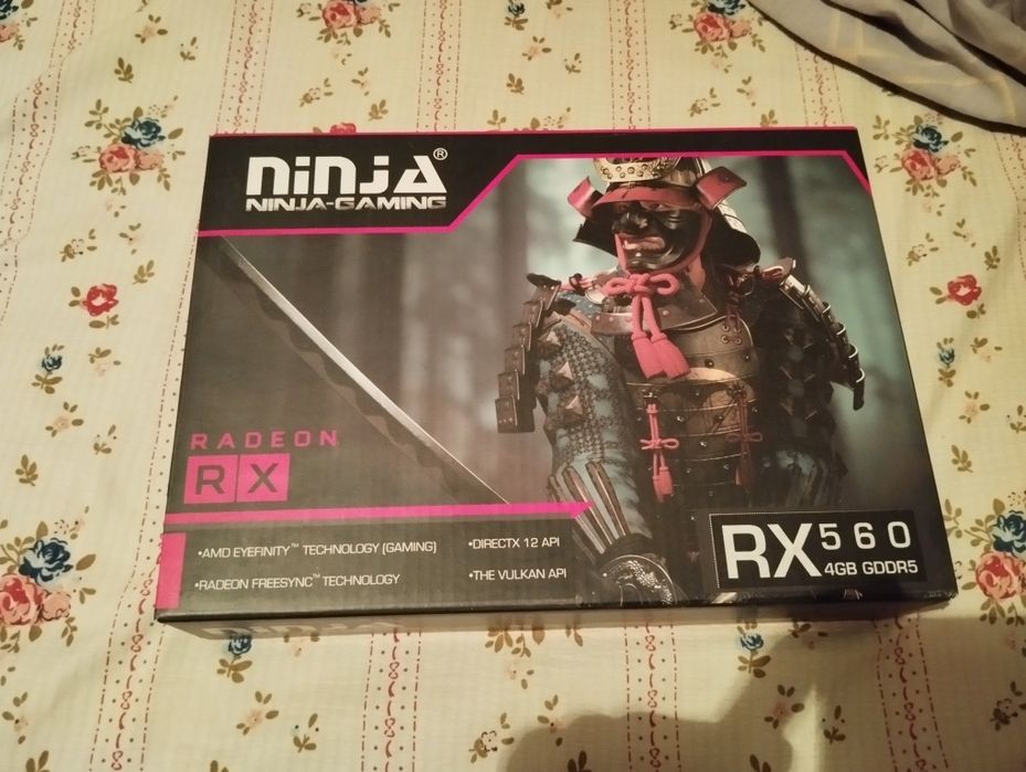 Rx 560 4gb ddr5 почти новая (срок исп. 3 месяца)