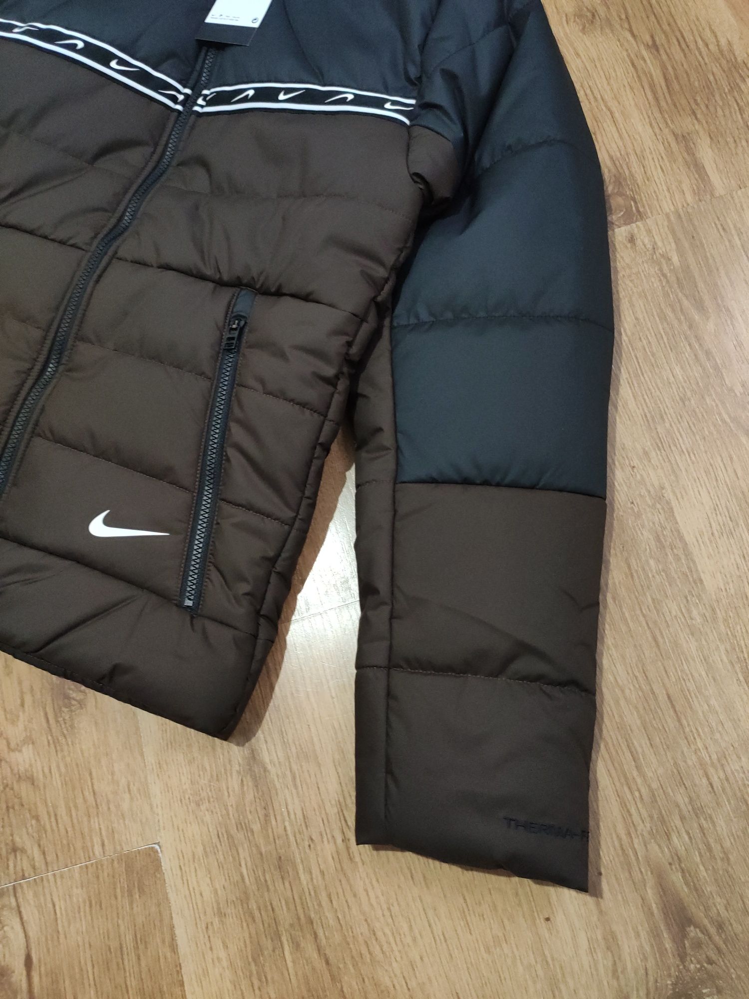 Geaca Nike Therma Fit mărimea XS/S