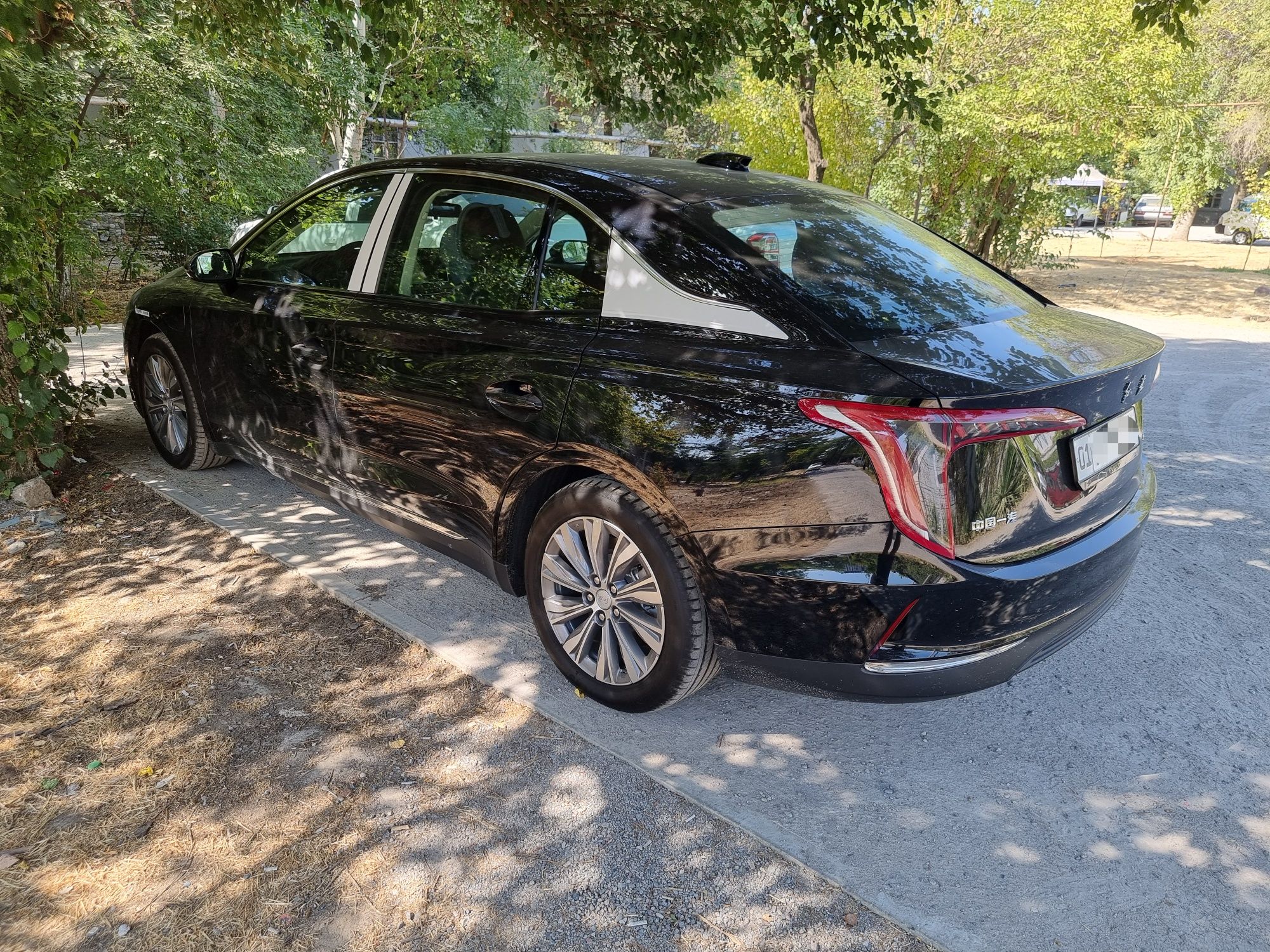 Hongqi eqm5 версия 500км