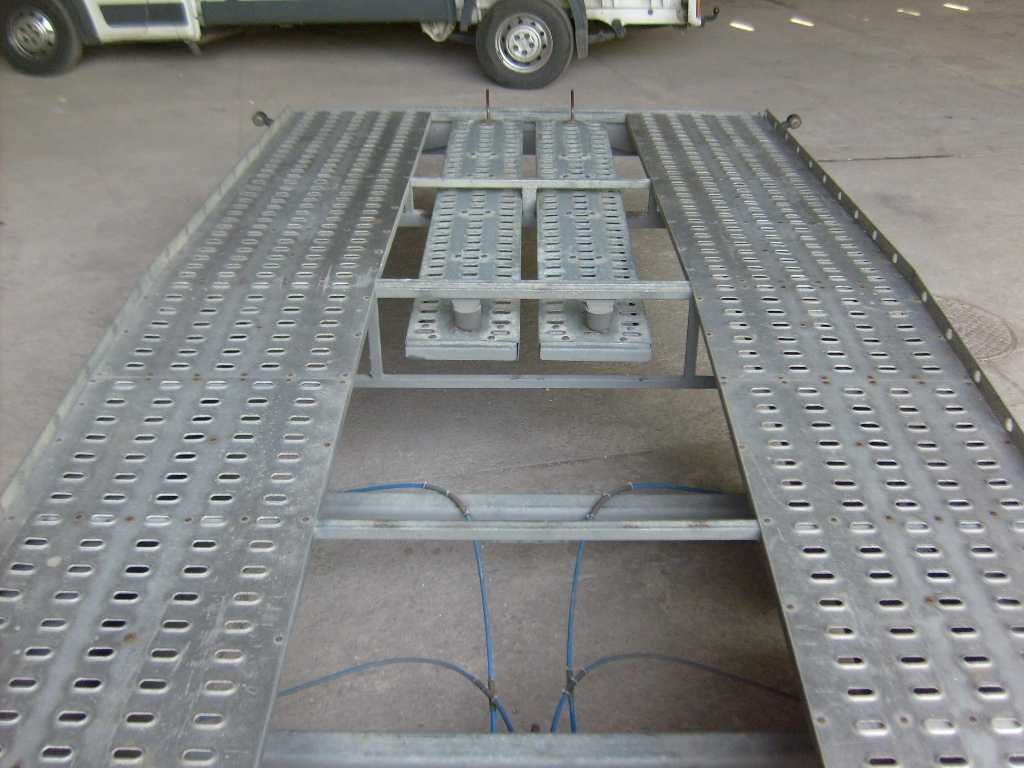 ремарке BORO 5.5м-3000кг.