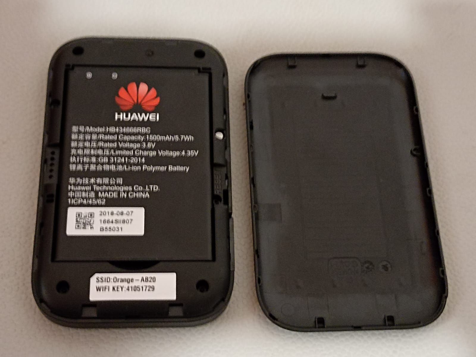 Router wireless 4G cu sim Huawei e5577c