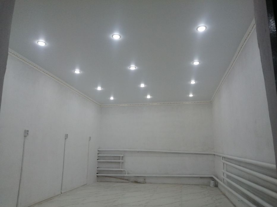 Продам дом гараж и  чиставой банкетный зал.