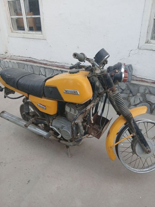 Mototsikl sotiladi tezda