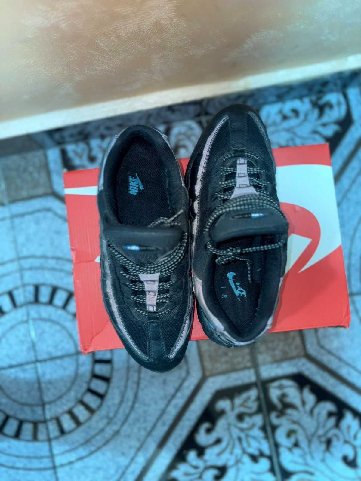 Air max 95 black and blue