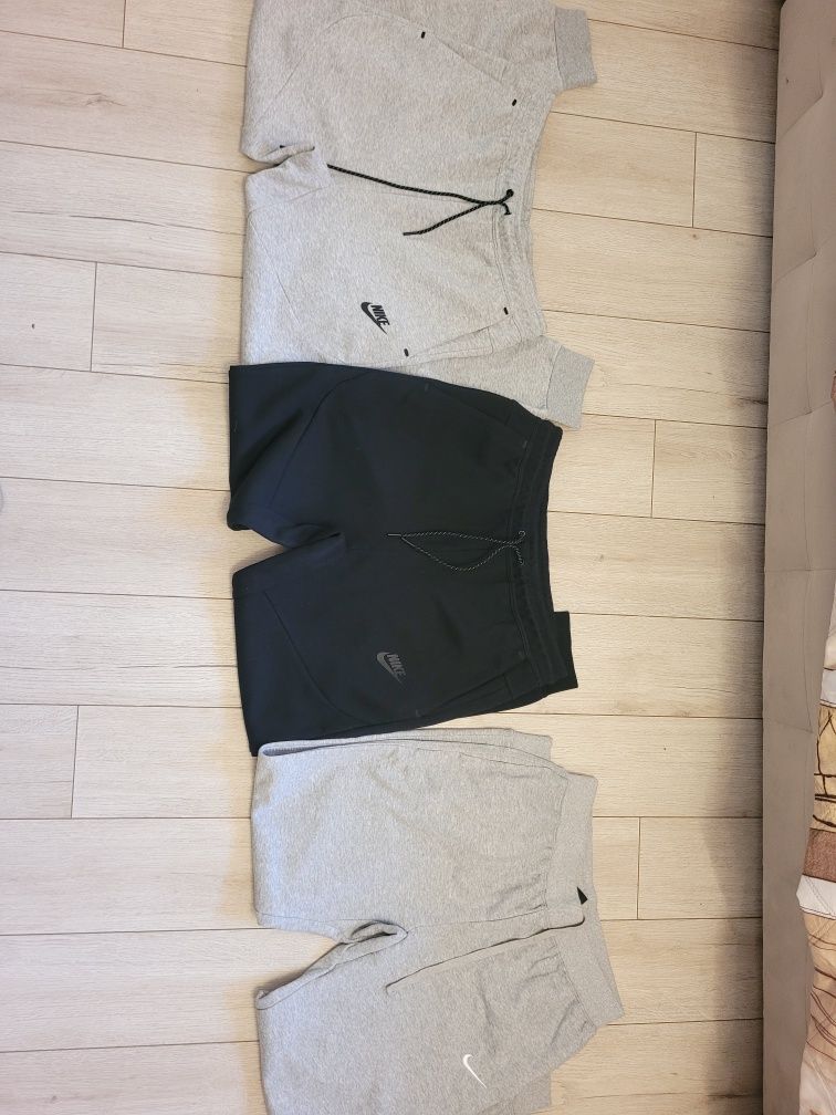 3 долнища на Nike размер Л