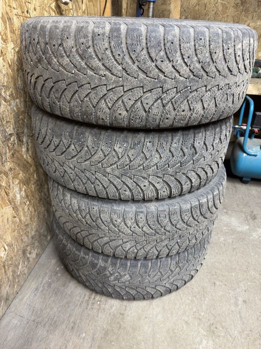 Зимние шыны 215/65/16