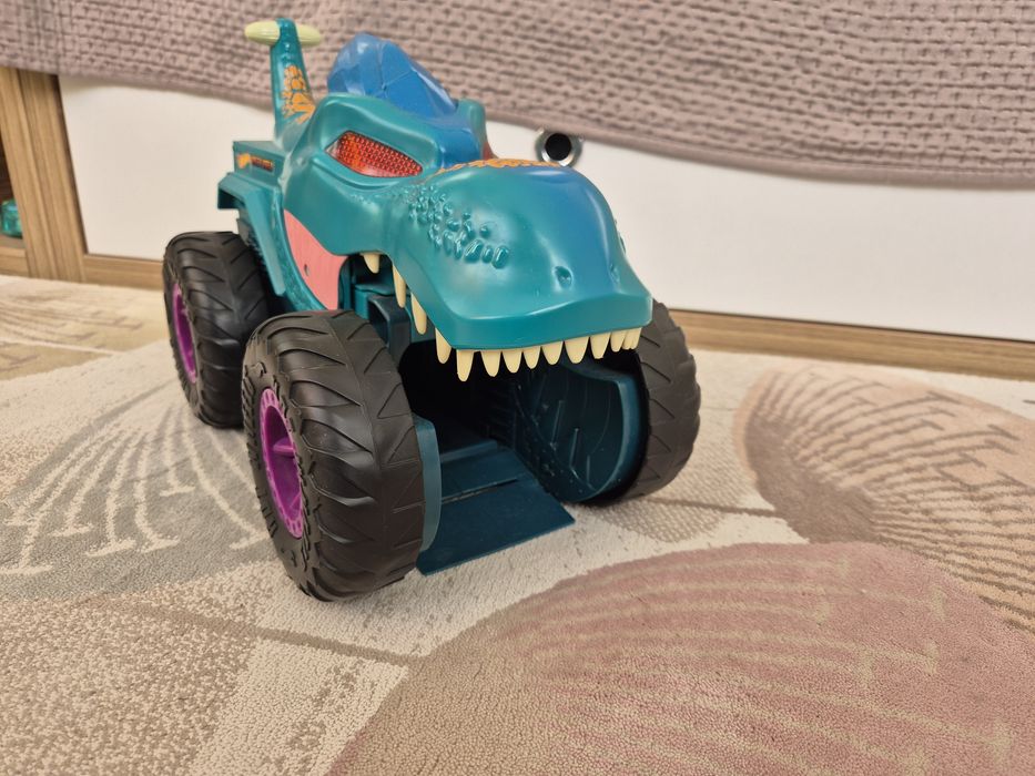 Hot Wheels: Mega Rex и автовоз. Bugatti, пътна помощ Dickie