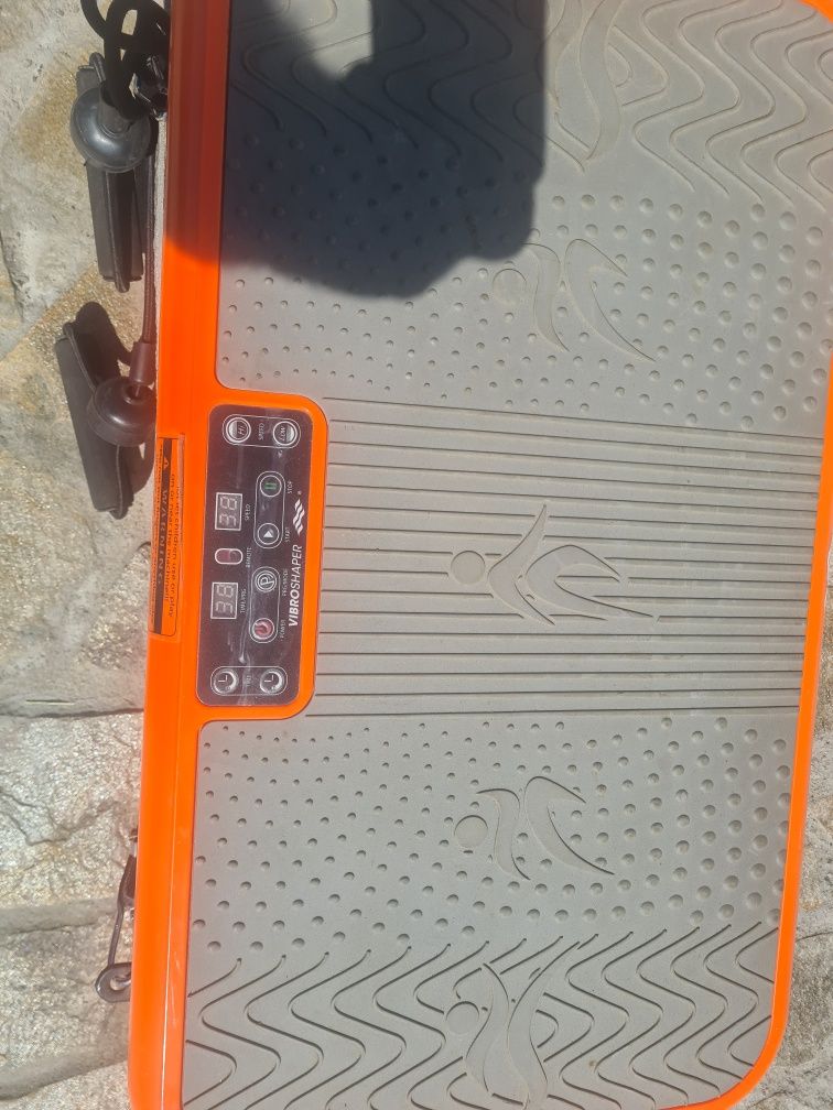 Aparat de masaj vibro Shaper