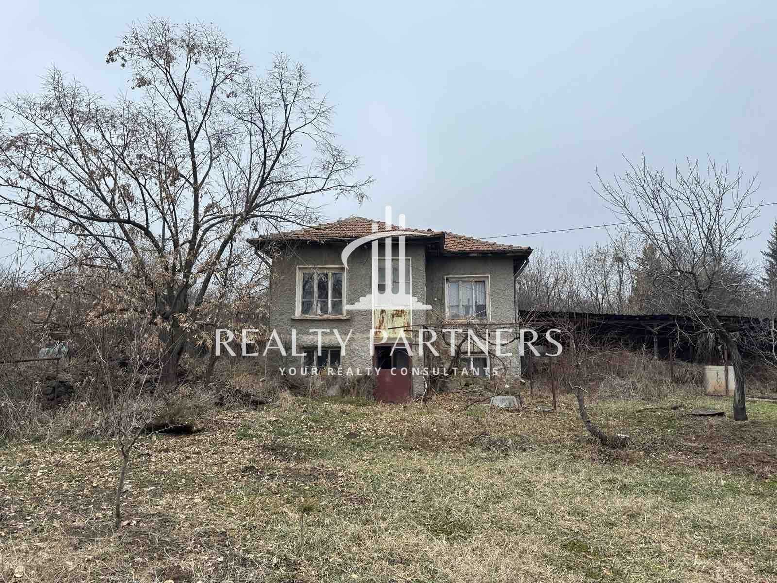 Продава къща – с. Садовик, обл. Перник
