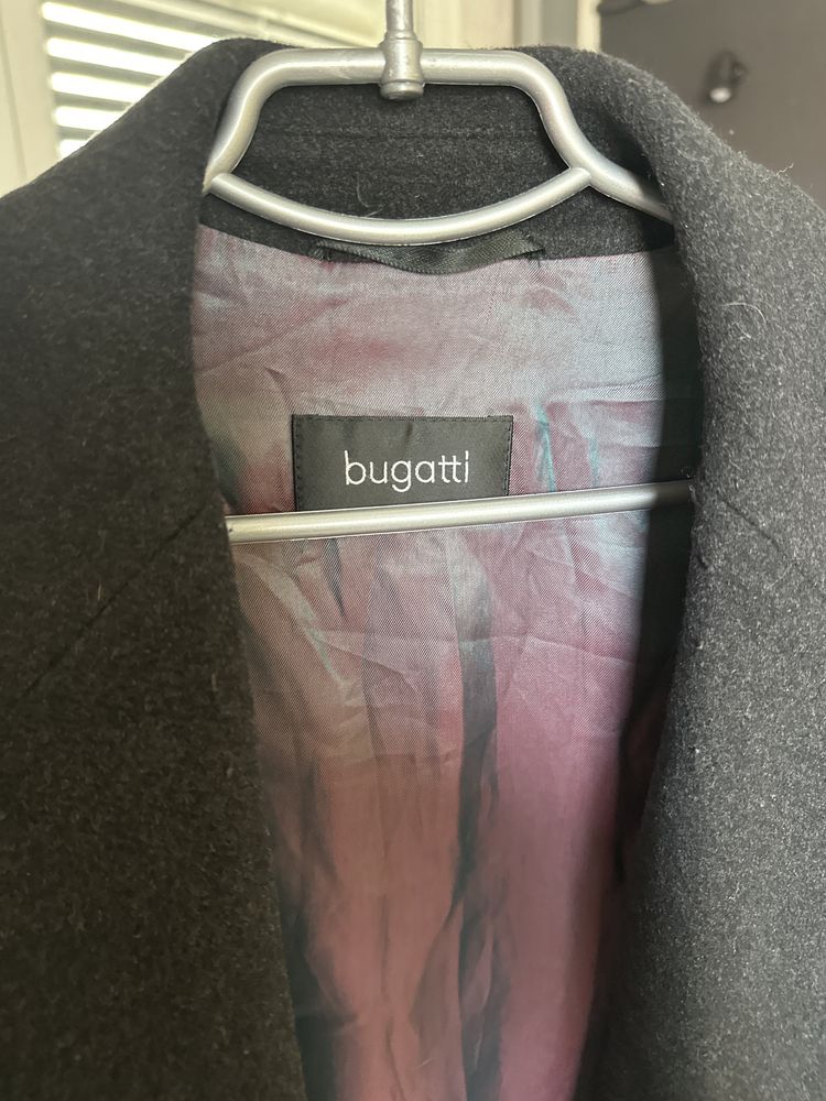 Палто bugatti